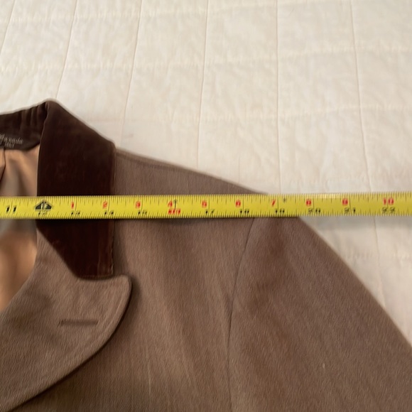 Vintage Burton men’s 40 wool brown overcoat hidden buttons velour collar Canada - Picture 8 of 13